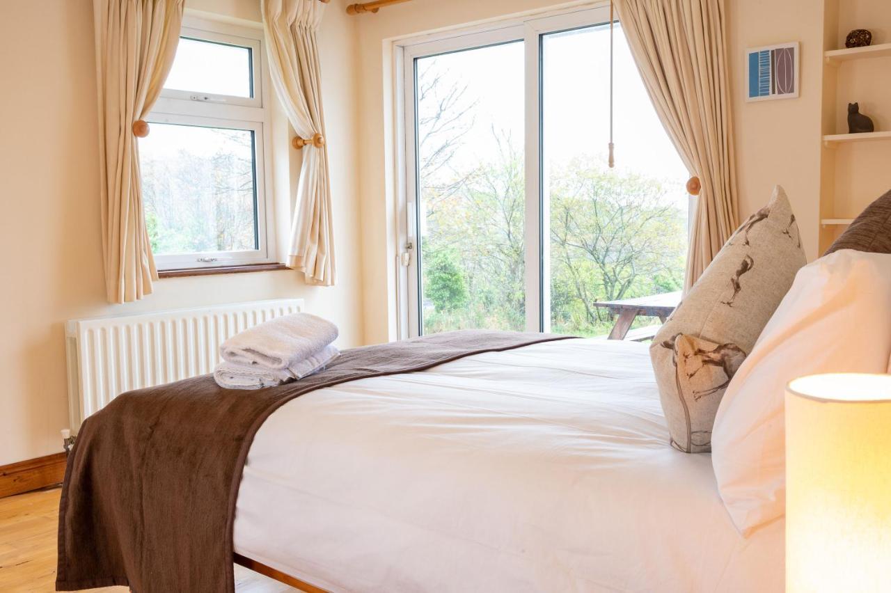 Nevins Newfield Inn Ltd มัลแรนนี ภายนอก รูปภาพ