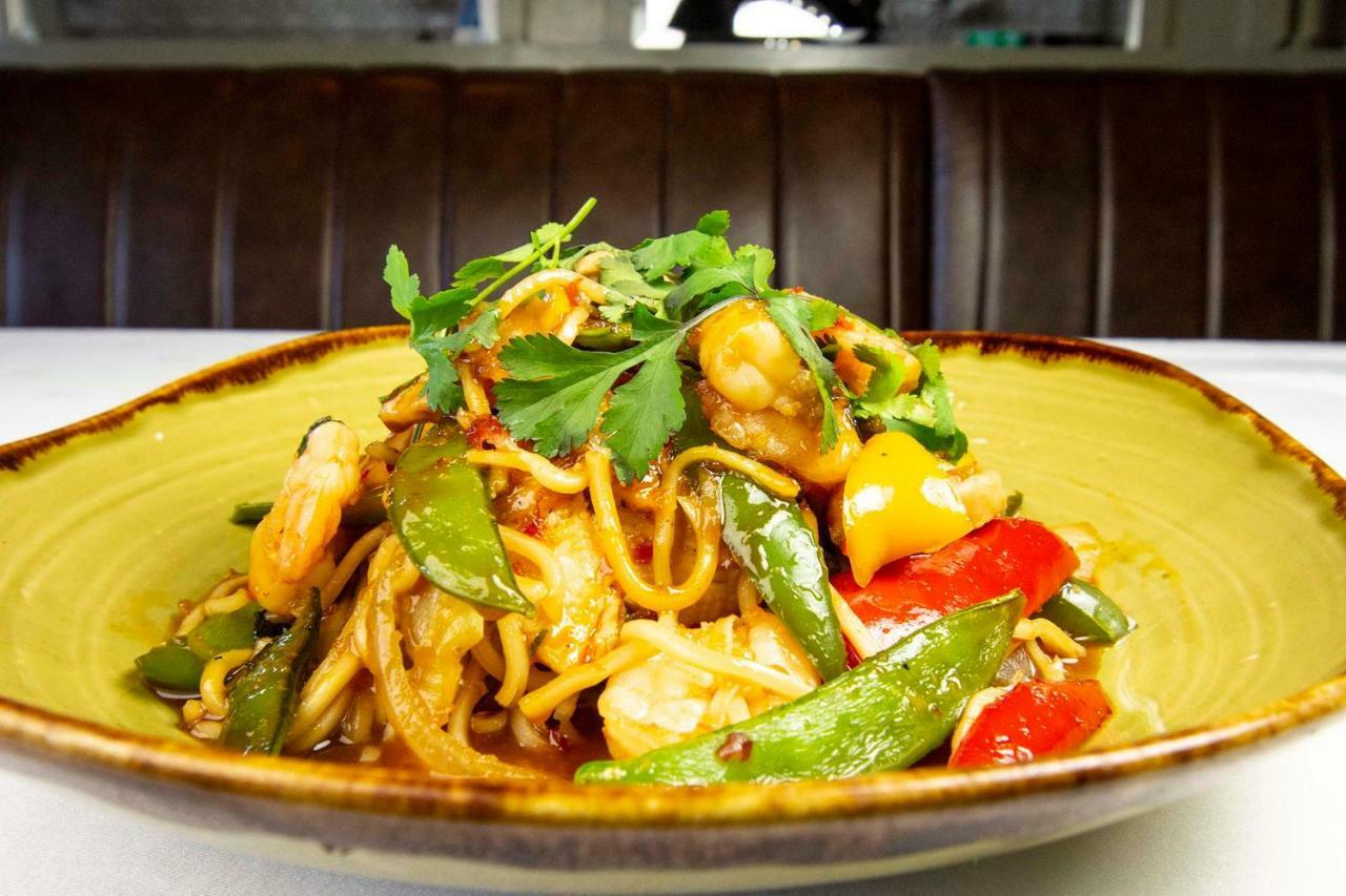 Nevins Newfield Inn Ltd มัลแรนนี ภายนอก รูปภาพ